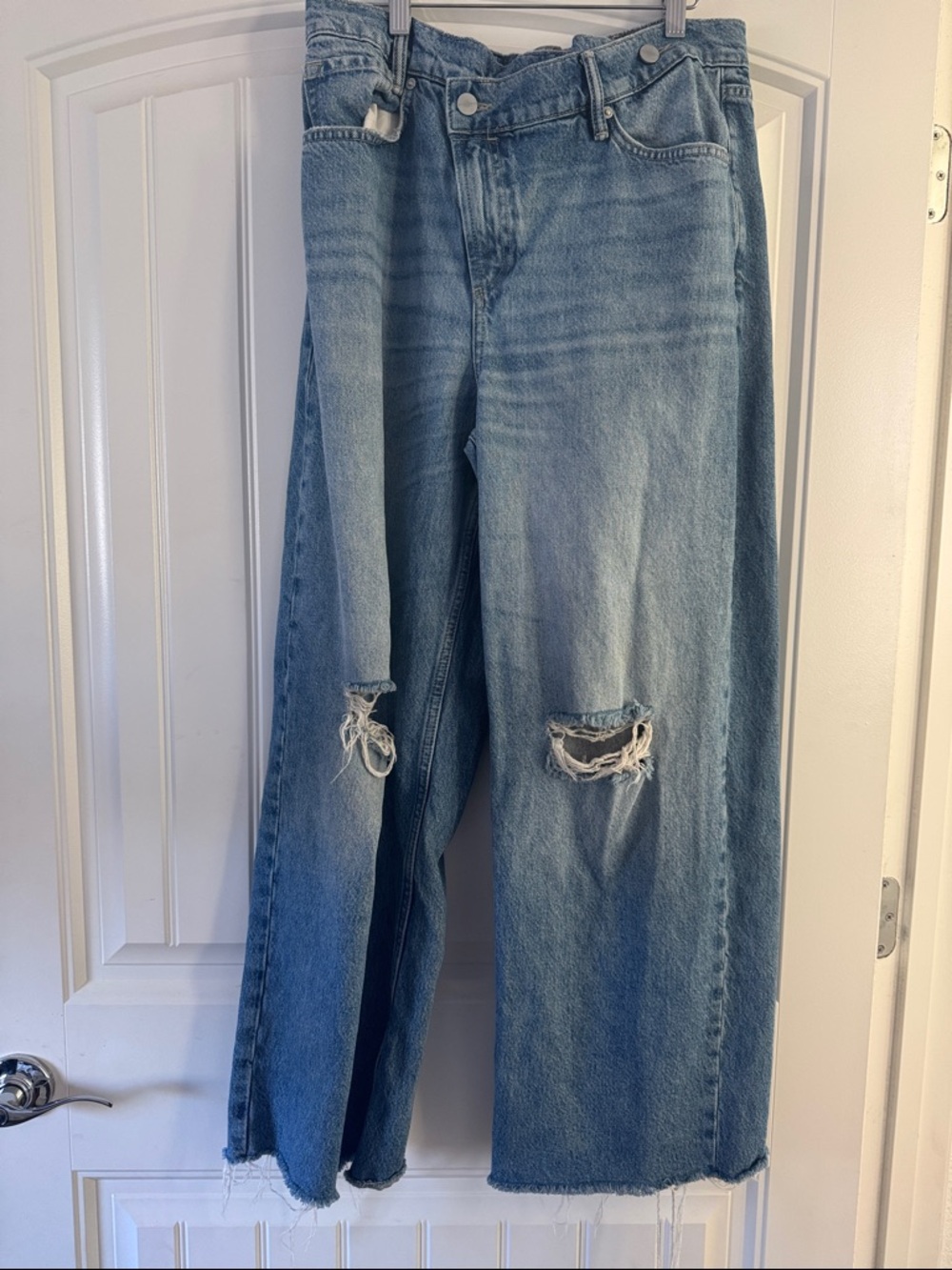 Wide-Leg Low Rise Distressed Women Jeans
